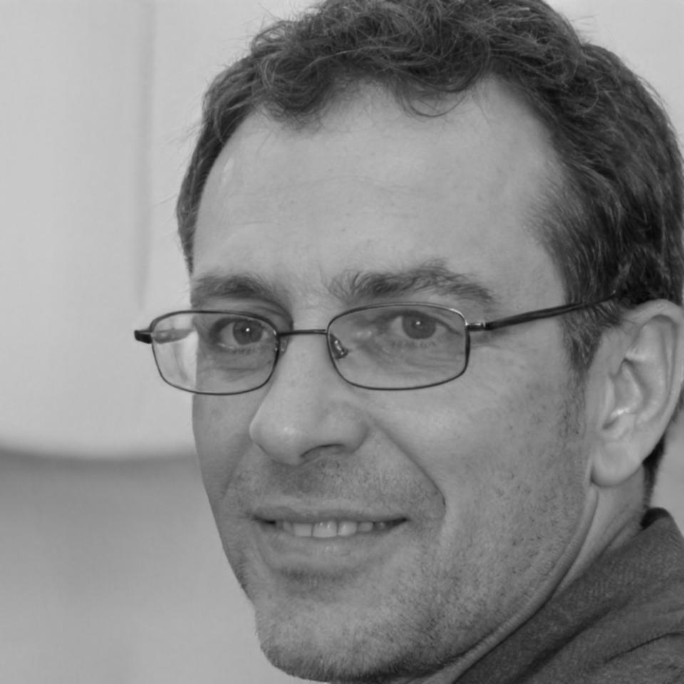 Portrait von Dimitrios Papadopoulos, Senior Berater bei zorynexus